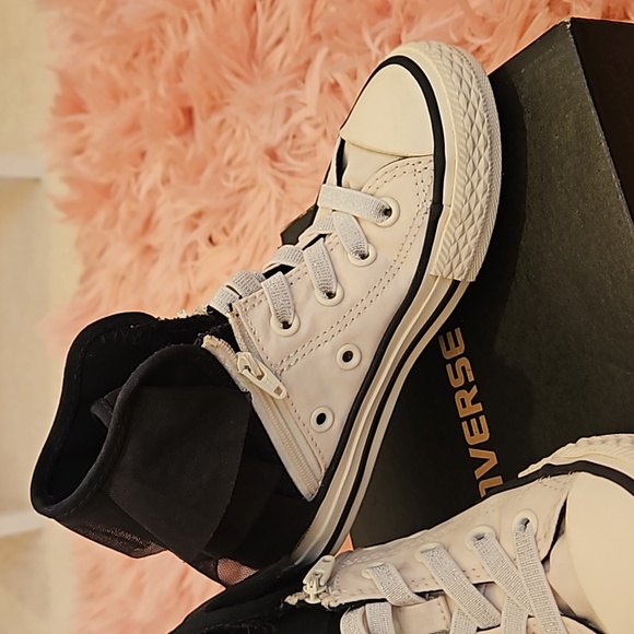 Converse Block Party Ruffle Hi Top for Little Girls. Sizes 11. - Picture 2 of 8